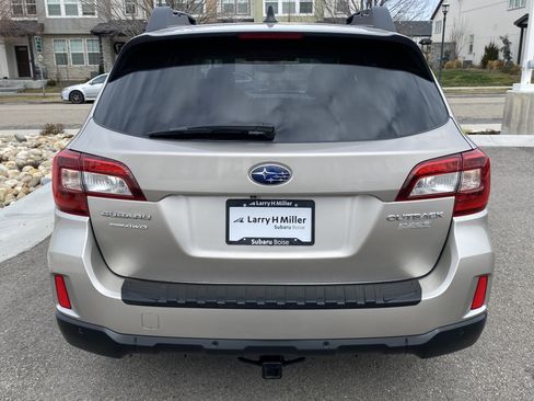 Used 2017 Subaru Outback 2.5i Limited image 5