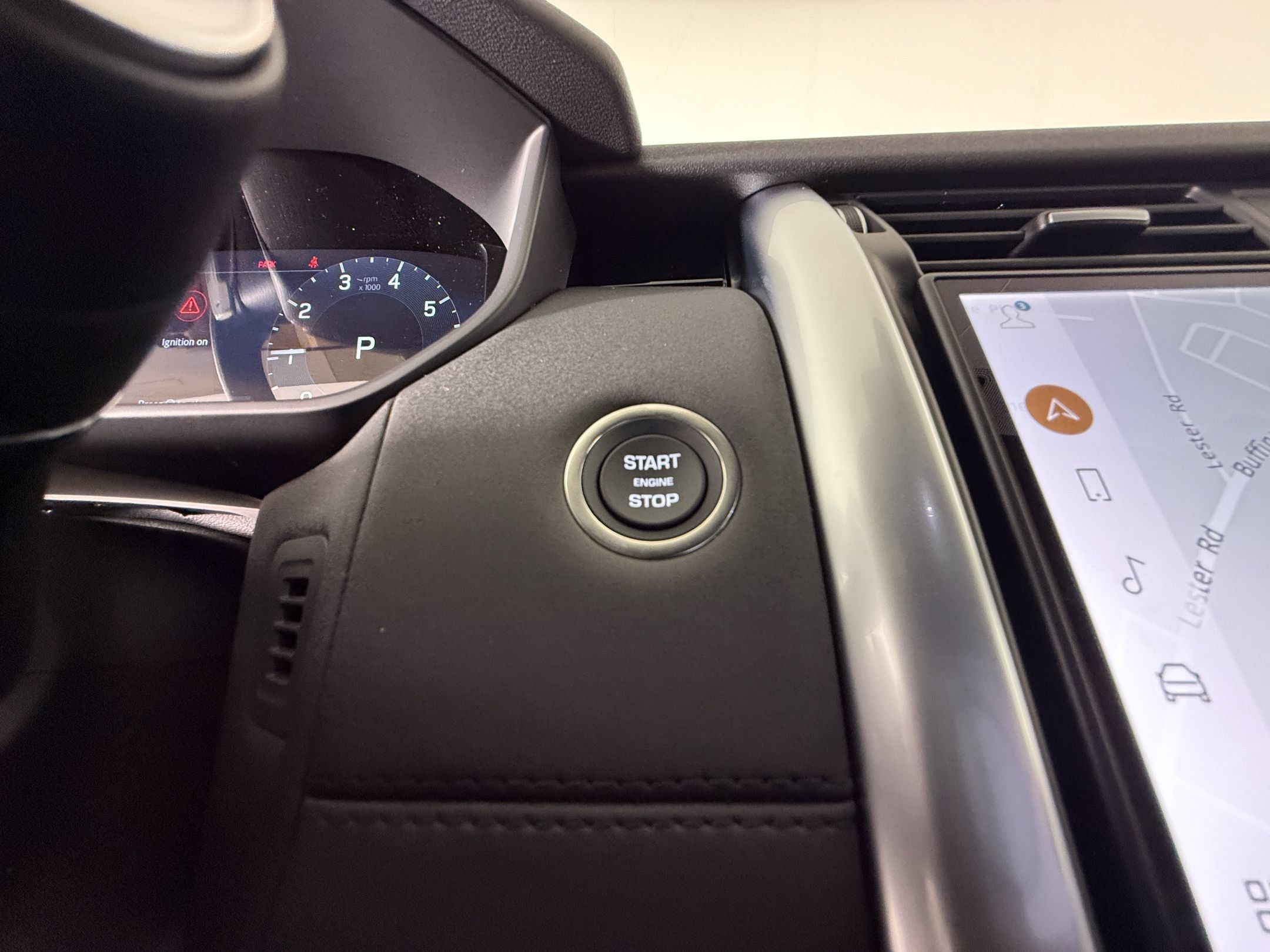New 2026 Land Rover Discovery S AWD/4WD image 17