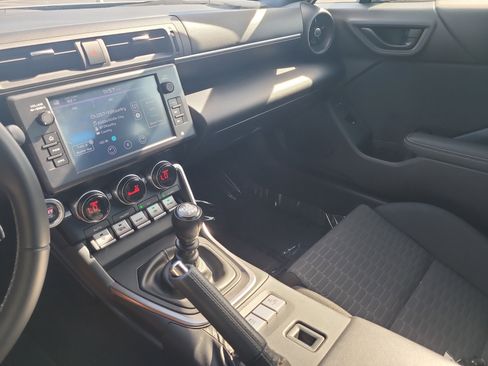 Used 2023 Toyota GR86 image 15