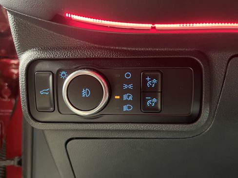 Used 2025 Ford Explorer ST-Line w/ Premium Package image 21