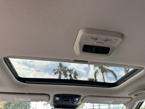 New 2026 Kia Carnival SX Prestige FWD image 16