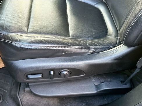 Used 2019 Chevrolet Traverse Premier image 21