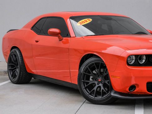 Used 2023 Dodge Challenger R/T w/ Blacktop Package RWD image 3
