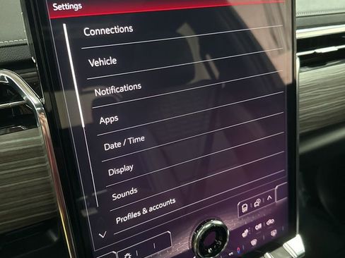 Used 2025 GMC Sierra EV Denali AWD/4WD image 34