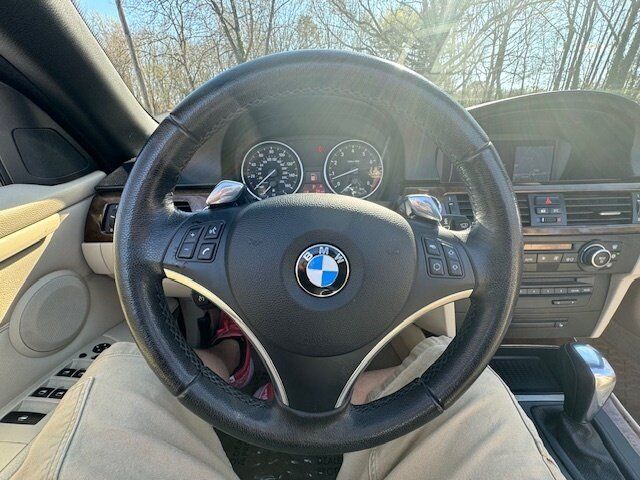 Used 2009 BMW 335i Convertible RWD image 17