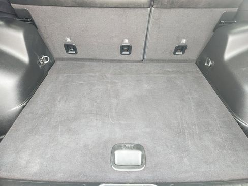 Used 2023 Jeep Cherokee Altitude Lux image 32