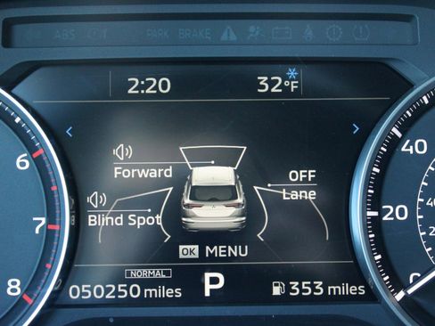 Used 2024 Mitsubishi Outlander SE Black Edition image 22