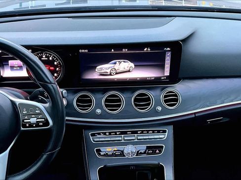 Used 2019 Mercedes-Benz E 450 4MATIC Sedan w/ Premium Package image 7