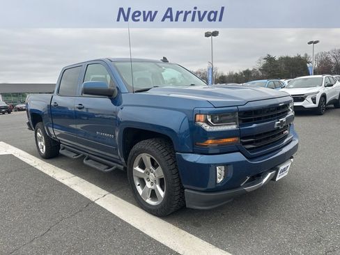 Used 2018 Chevrolet Silverado 1500 LT w/ All Star Edition image 2