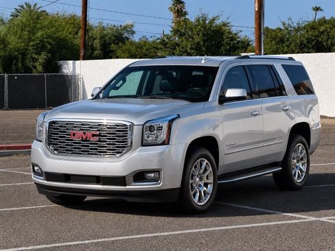 Used 2018 GMC Yukon Denali w/ Open Road Package AWD/4WD image 9
