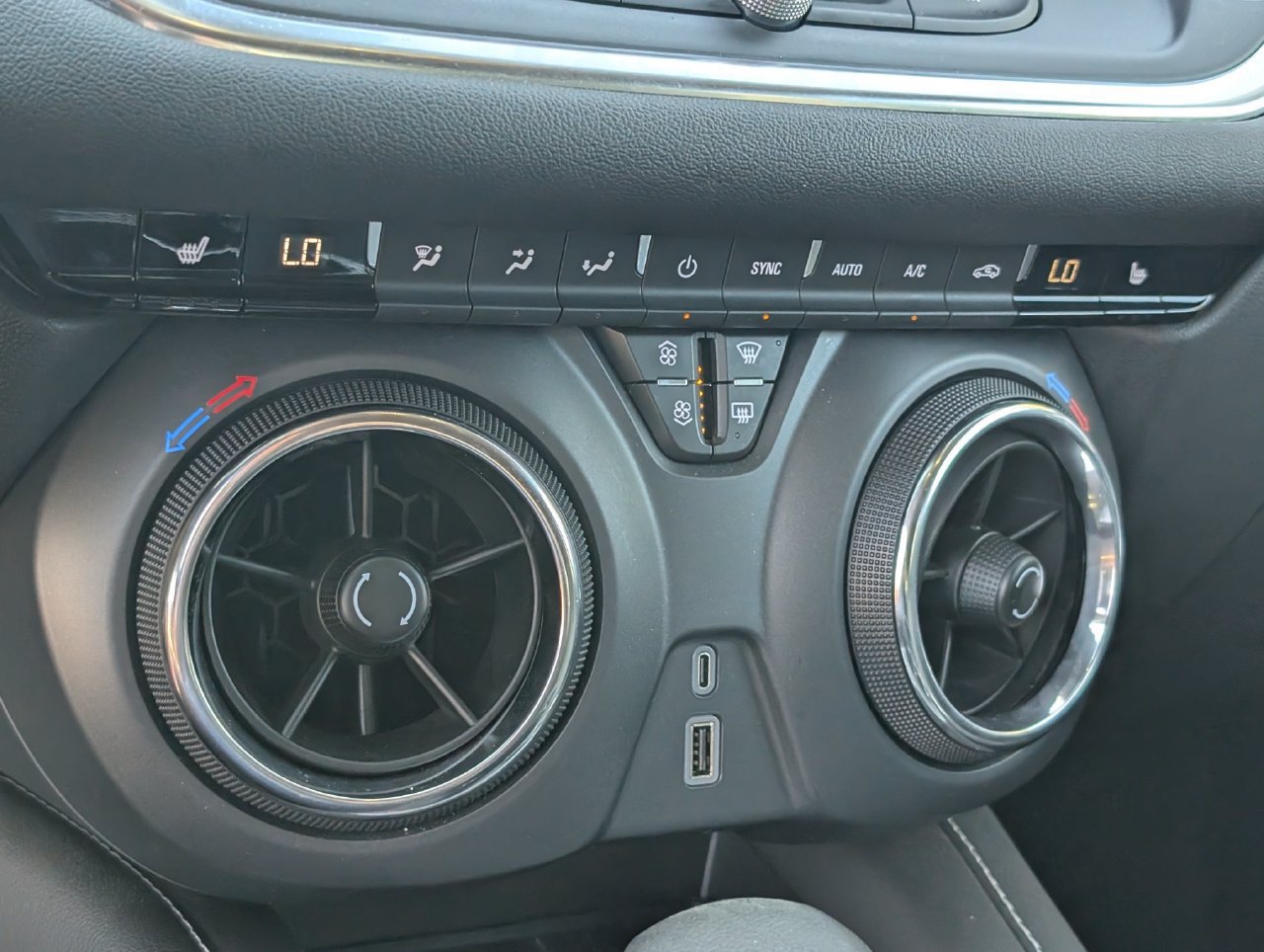 Used 2023 Chevrolet Blazer LT w/ Convenience Package FWD image 16