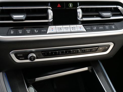 Used 2022 BMW X5 xDrive45e w/ Executive Package image 24