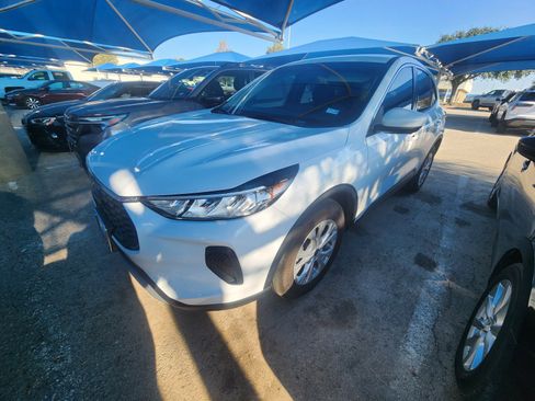 Used 2024 Ford Escape Active w/ Tech Pack #2 FWD image 2