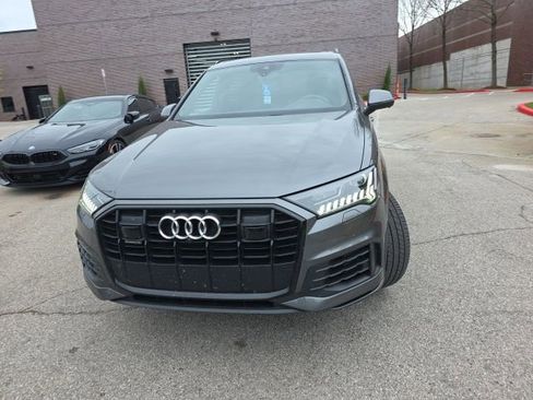 Used 2022 Audi Q7 Premium Plus image 4