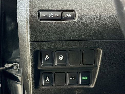 Used 2020 Nissan Rogue Sport SL w/ Premium Package FWD image 10