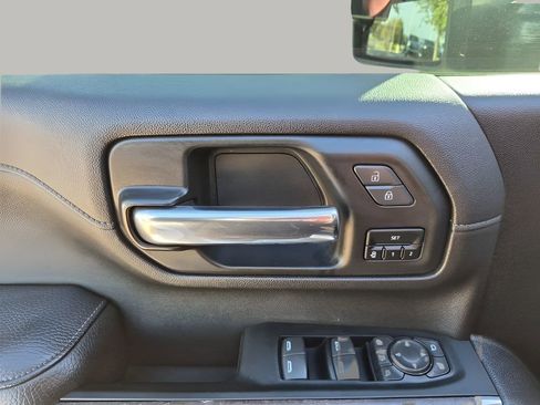 Used 2023 GMC Sierra 2500 Denali w/ Denali Ultimate Package image 27