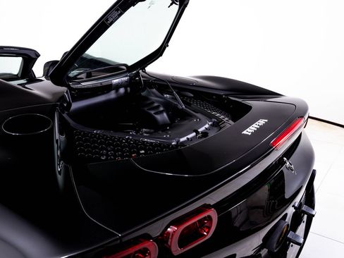 Used 2022 Ferrari SF90 Spider AWD/4WD image 15
