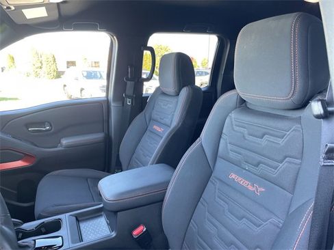 Used 2024 Nissan Frontier Pro-X image 10