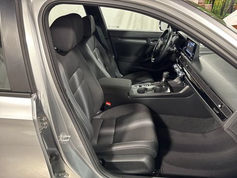 Used 2025 Honda Civic Sport image 36