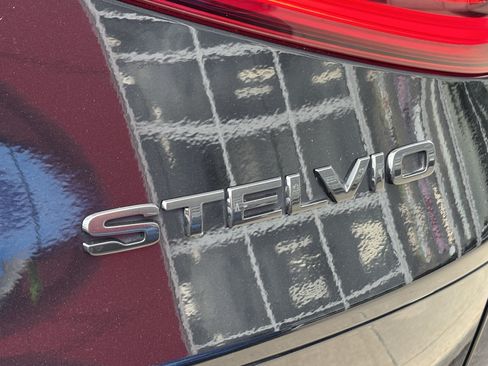 Used 2023 Alfa Romeo Stelvio Estrema AWD/4WD image 13