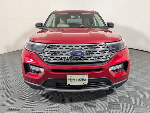 Used 2022 Ford Explorer Limited w/ Equipment Group 301A RWD image 3