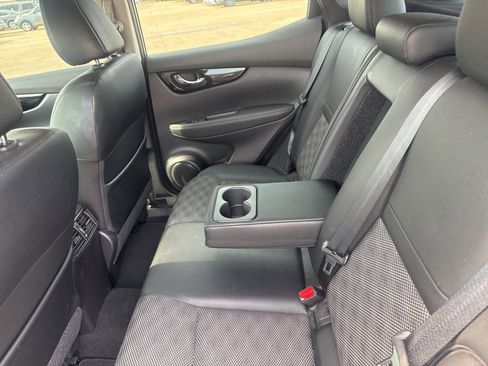 Certified 2022 Nissan Rogue Sport SV w/ Technology Package image 36