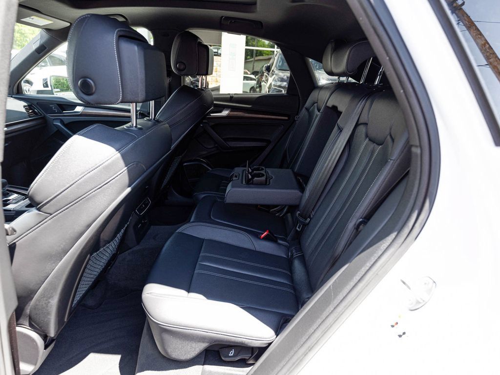 Used 2023 Audi Q5 2.0T Premium Plus w/ Premium Plus Package AWD/4WD image 25