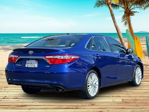 Used 2015 Toyota Camry XSE w/ Moonroof Package FWD image 6