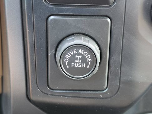 Used 2022 Ford F150 XLT RWD image 29