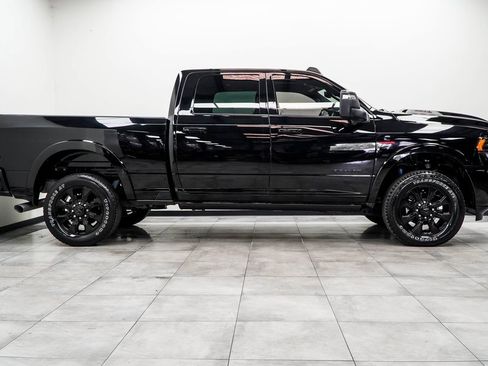 Used 2024 RAM 2500 Limited image 10