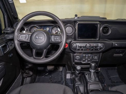 Used 2023 Jeep Gladiator Willys image 6