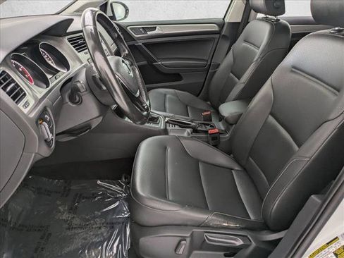 Used 2016 Volkswagen Golf SE w/ Lighting Package FWD image 15