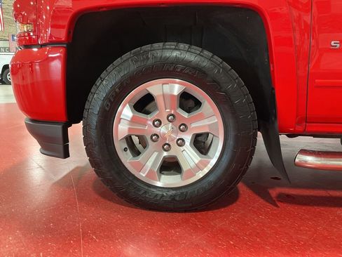 Used 2017 Chevrolet Silverado 1500 LT w/ All Star Edition AWD/4WD image 9