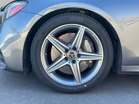 Used 2019 Mercedes-Benz E 300 image 11
