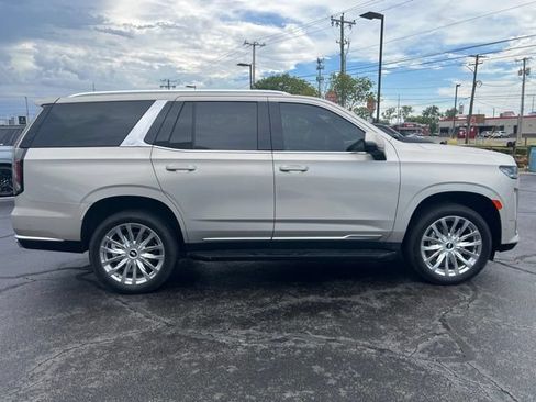 Used 2022 Cadillac Escalade Premium Luxury AWD/4WD image 7