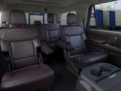 New 2026 Ford Expedition Platinum AWD/4WD image 11