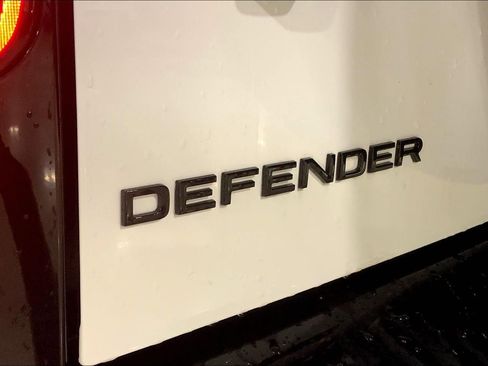 New 2026 Land Rover Defender 110 X-Dynamic SE AWD/4WD image 15
