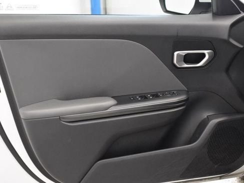 Used 2025 Kia K4 FWD image 19
