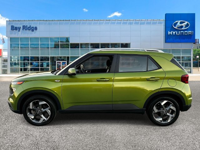 Used 2024 Hyundai Venue SEL FWD image 8