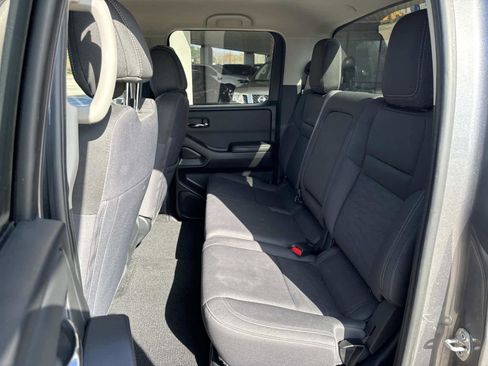 Used 2023 Nissan Frontier SV image 27