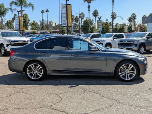 Used 2017 BMW 330i Sedan image 4
