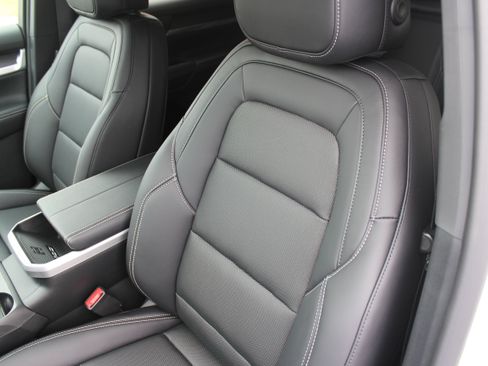 New 2026 GMC Terrain Elevation w/ Elevation Premium Package image 27