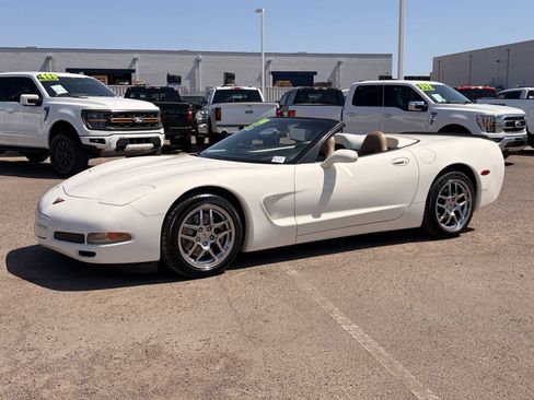 Used 2001 Chevrolet Corvette Convertible w/ Preferred Equipment Group2 RWD image 28