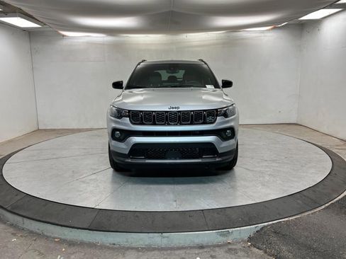 New 2026 Jeep Compass Latitude image 8