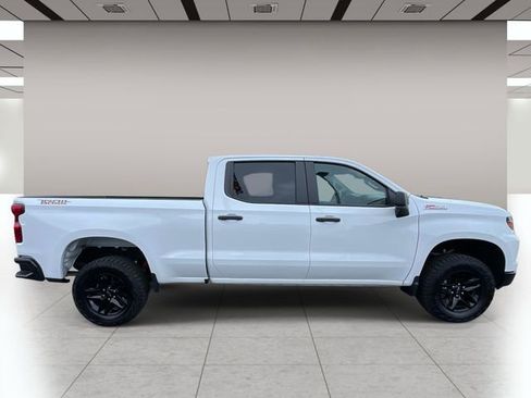 Used 2025 Chevrolet Silverado 1500 Custom Trail Boss AWD/4WD image 2