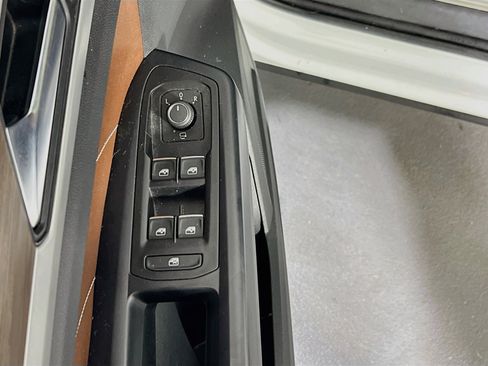 Used 2021 Volkswagen Atlas SEL Premium AWD/4WD image 18