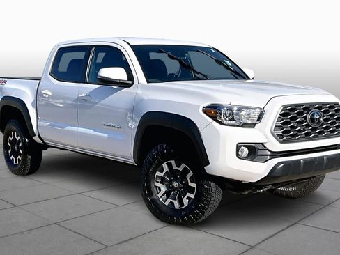 Used 2023 Toyota Tacoma TRD Off-Road w/ Technology Package image 2