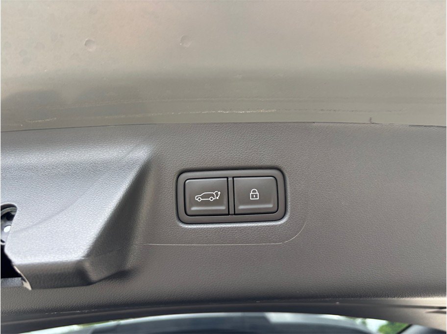 Used 2025 Hyundai Santa Fe SEL FWD image 44