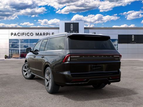 New 2027 Lincoln Navigator L Black Label AWD/4WD image 8