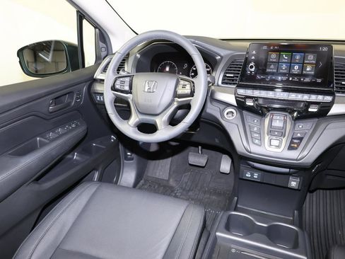 Used 2026 Honda Odyssey EX-L image 9